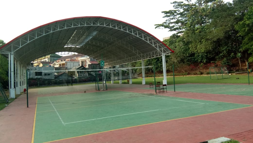 Lapangan Olahraga Semi Indoor Lapangan Olahraga Semi Indoor